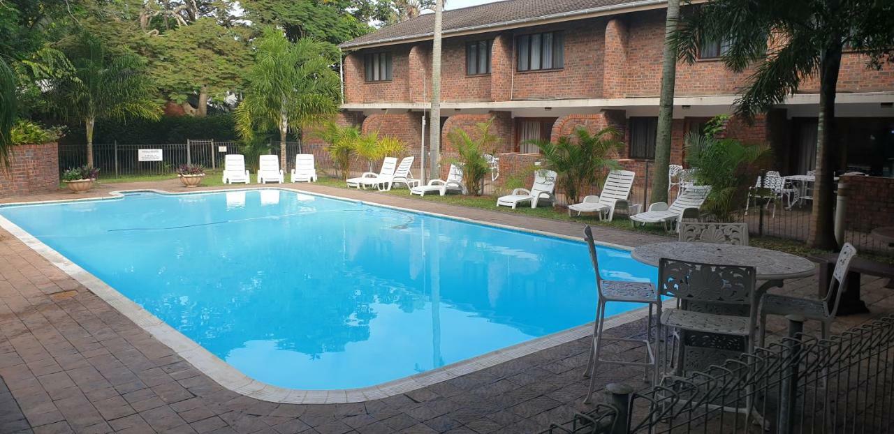 Flamingo Holiday Flats St Lucia Exterior photo